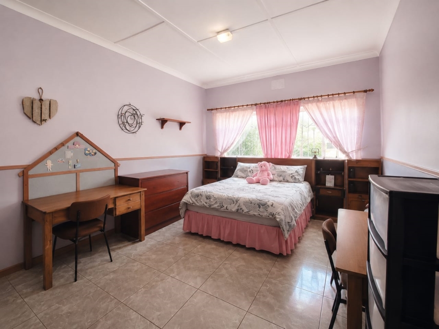 4 Bedroom Property for Sale in Oos Einde North West